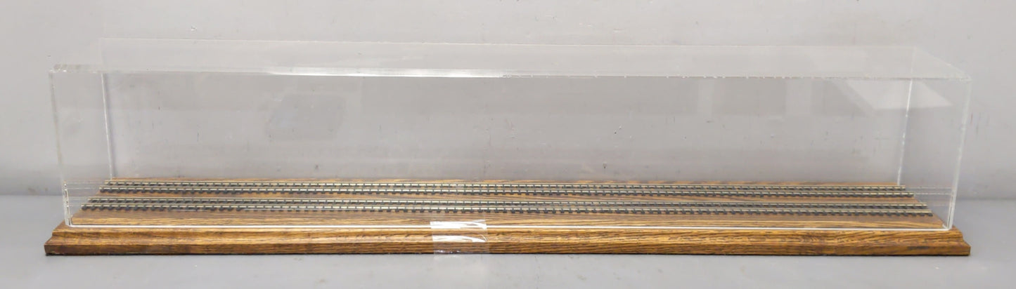 HO Scale Dual Locomotive Display Case EX