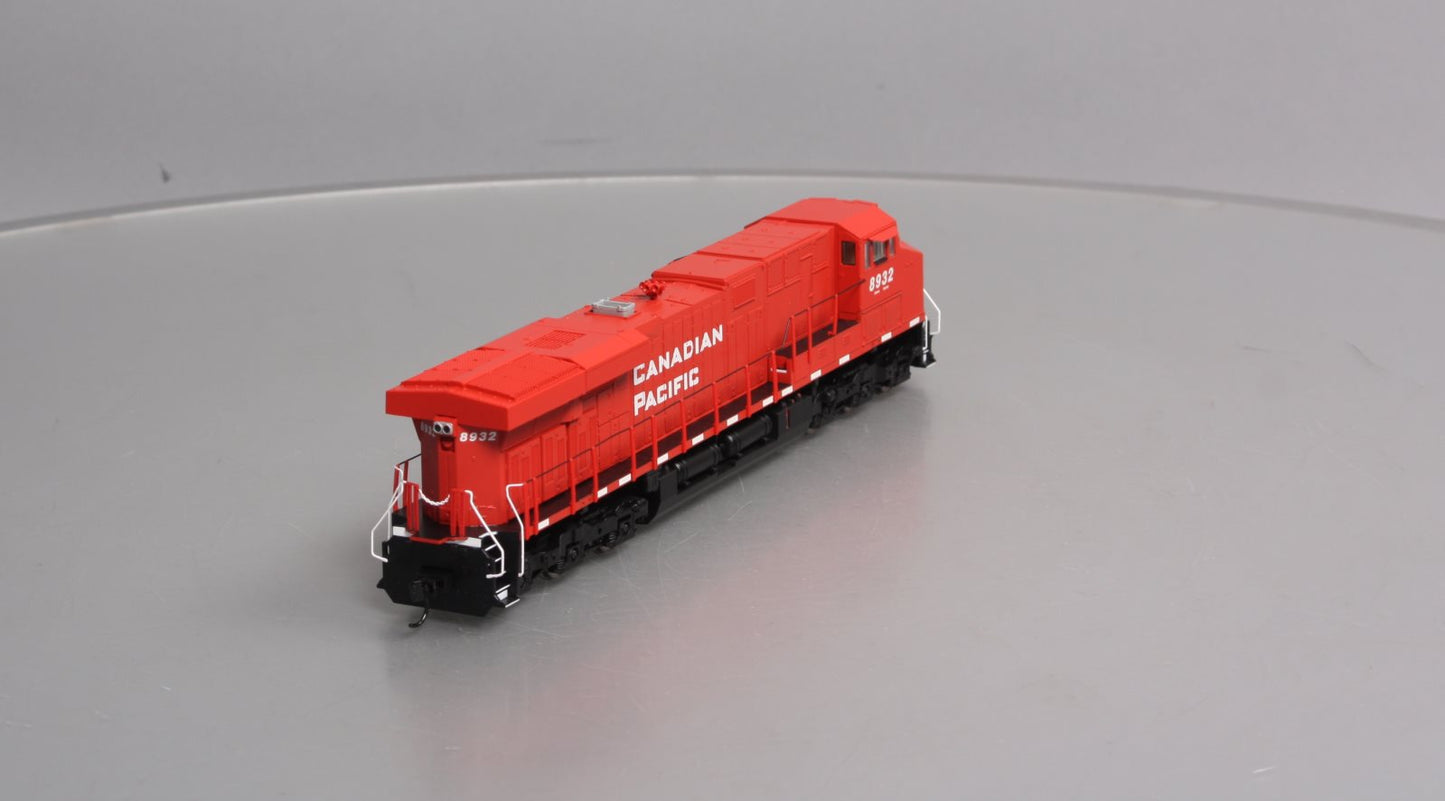 Walthers 910-20190 HO Canadian Pacific GE ES44 Diesel Loco w/Sound/DCC #8932
