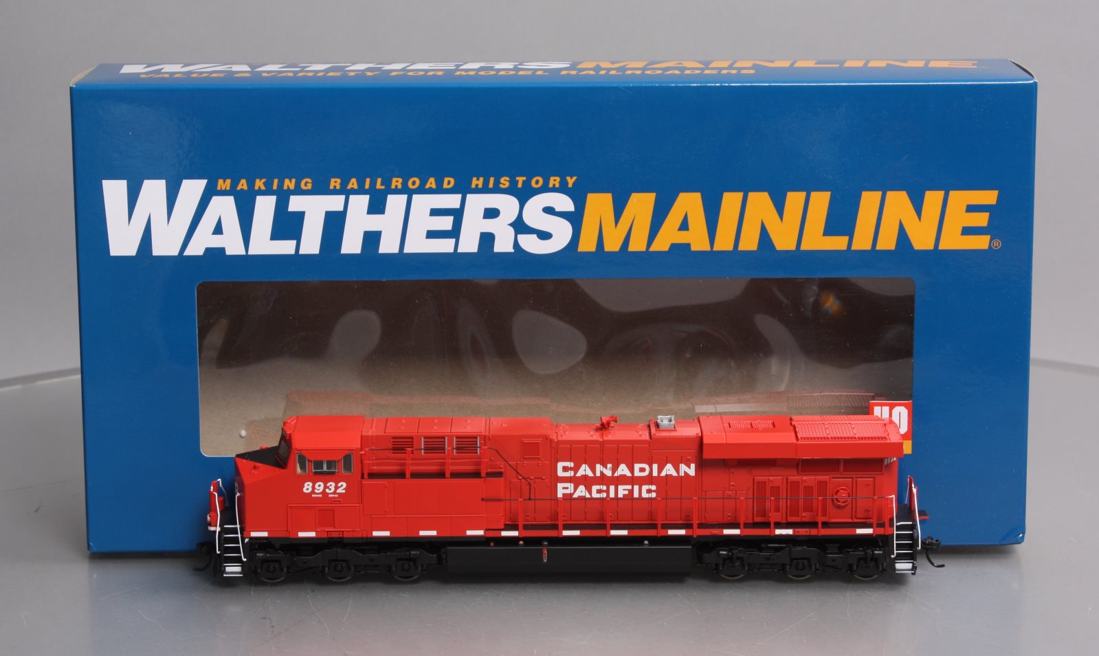 Walthers 910-20190 HO Canadian Pacific GE ES44 Diesel Loco w/Sound/DCC #8932
