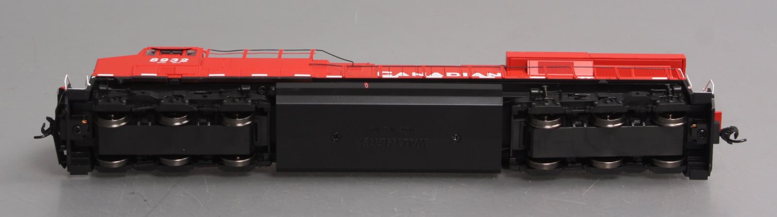 Walthers 910-20190 HO Canadian Pacific GE ES44 Diesel Loco w/Sound/DCC #8932