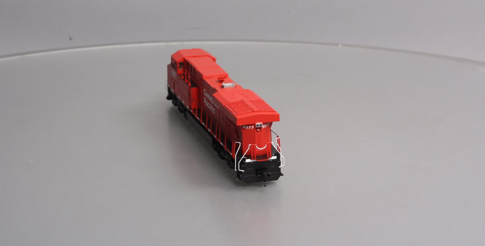 Walthers 910-20191 HO Canadian Pacific GE ES44 Diesel Loco Sound & DCC #9377