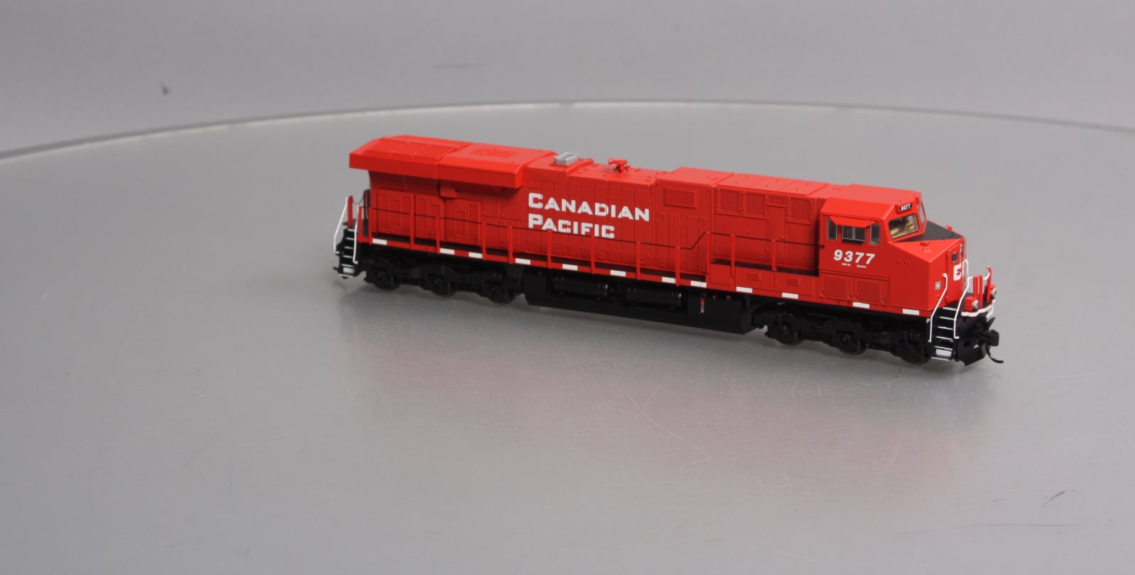 Walthers 910-20191 HO Canadian Pacific GE ES44 Diesel Loco Sound & DCC #9377