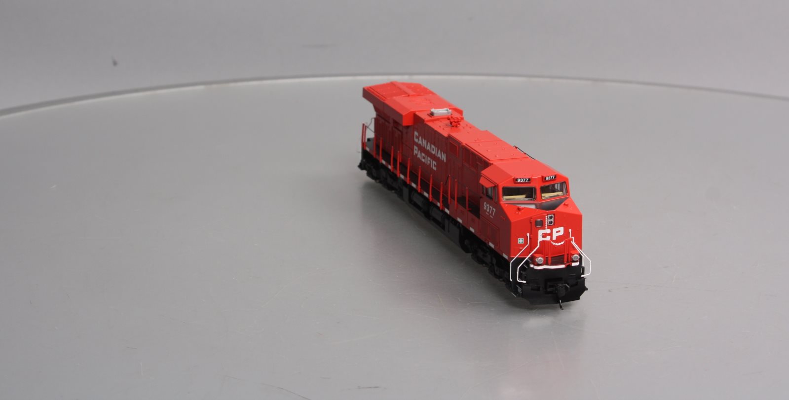 Walthers 910-20191 HO Canadian Pacific GE ES44 Diesel Loco Sound & DCC #9377