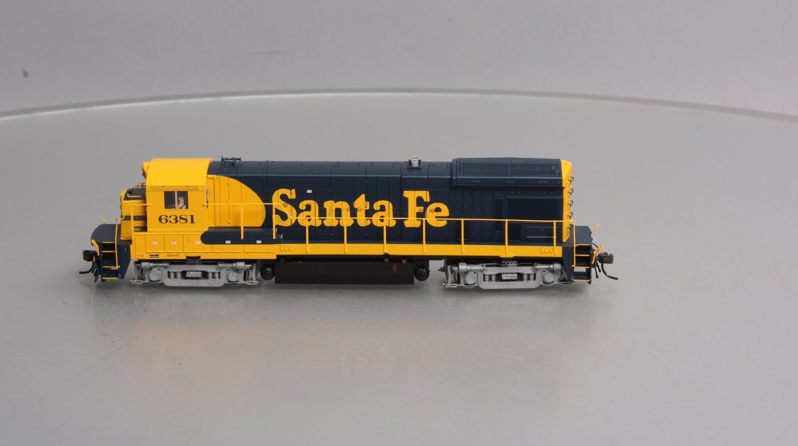 Atlas 8190 HO Santa Fe Low-Nose B23-7 Diesel Locomotive w/DCC/Sound #6381