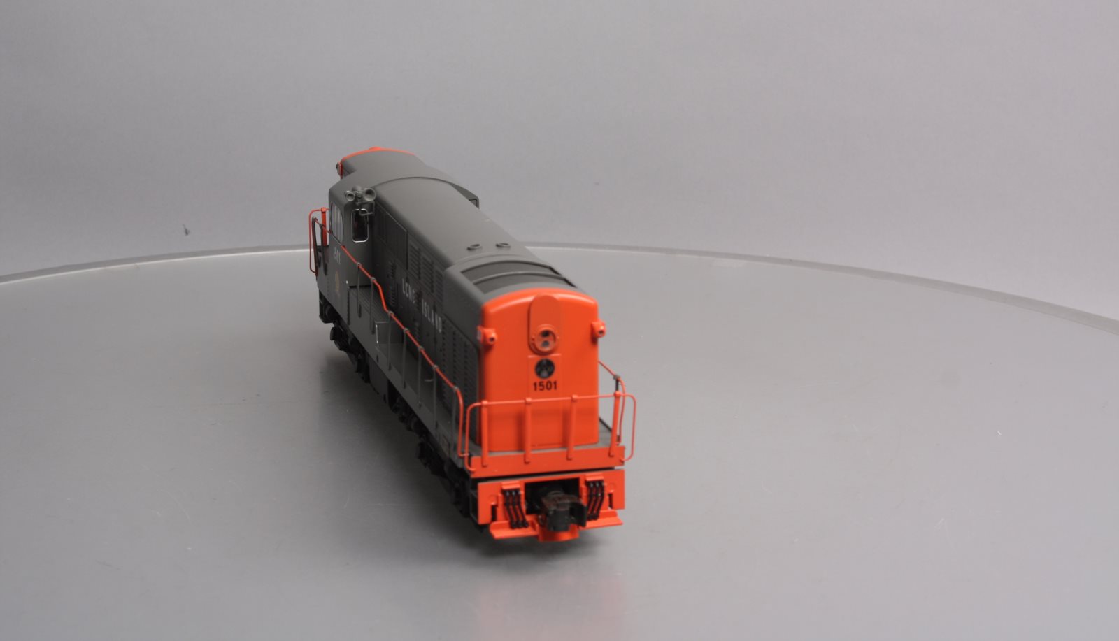 Lionel 6-38436 O Gauge Legacy Long Island Railroad H16-44 Diesel Loco#1501