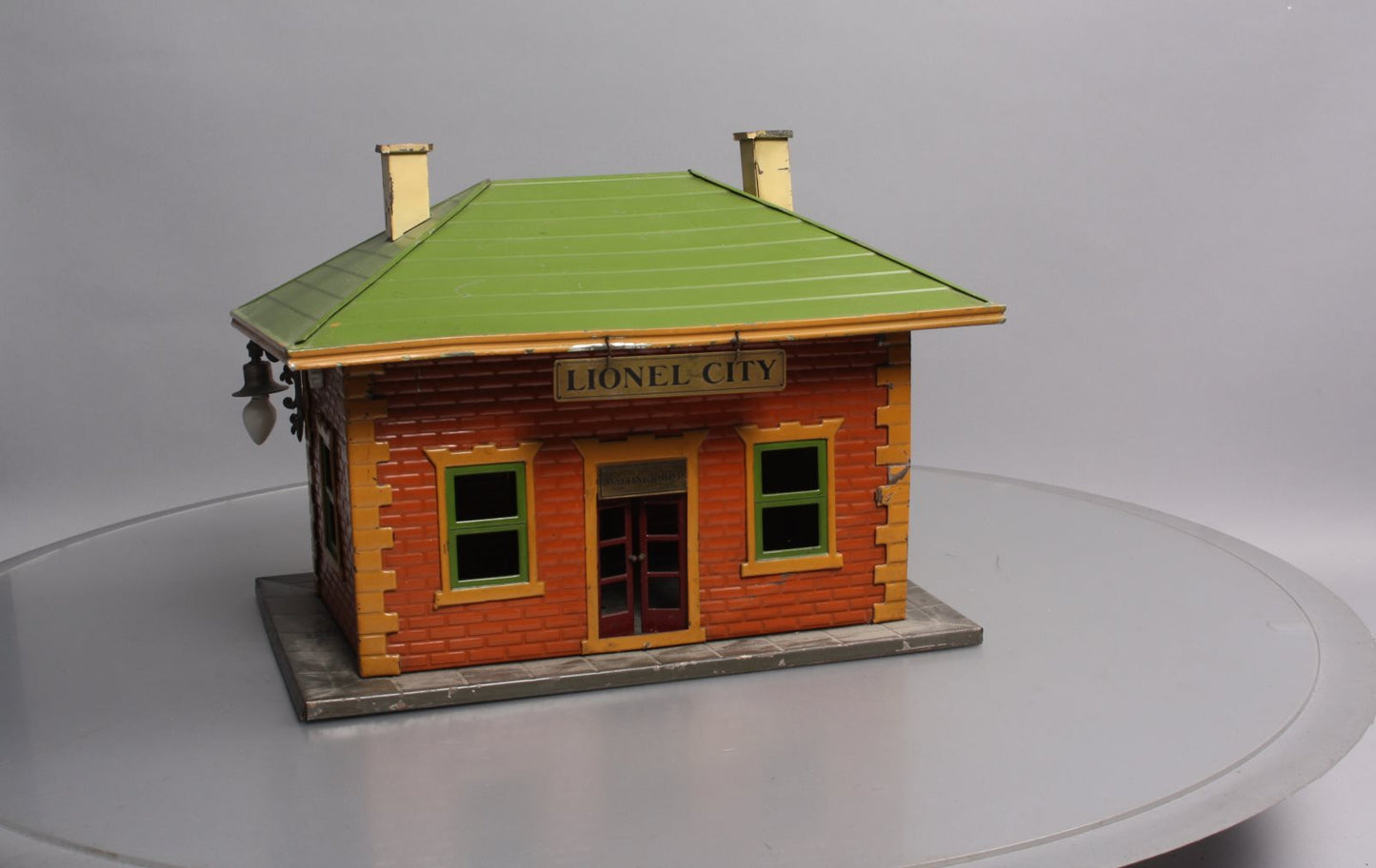Lionel 124 Vintage Standard Gauge Lionel City Tinplate Station w/ Lights VG