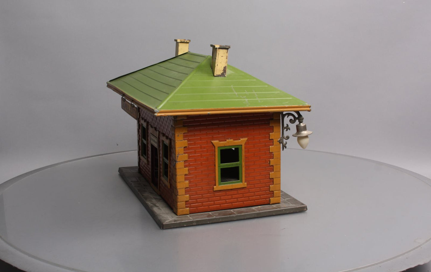 Lionel 124 Vintage Standard Gauge Lionel City Tinplate Station w/ Lights VG