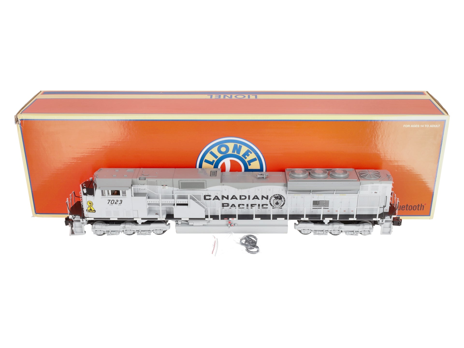 Lionel 2233631 O Canadian Pacific Legacy SD90MAC Diesel Locomotive #7023