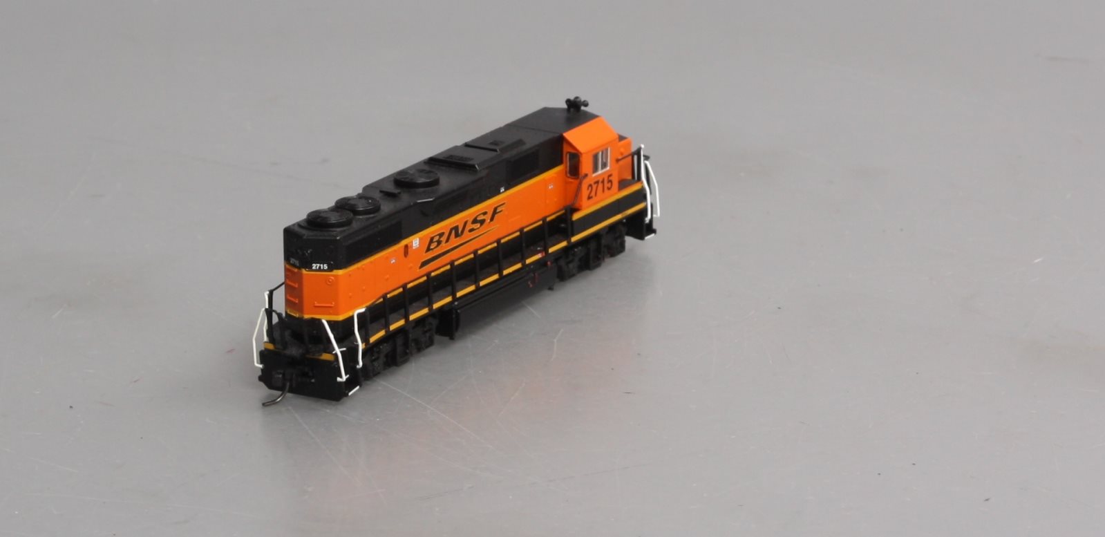 Atlas 40004786 N Burlington Northern Santa Fe GP39-2 Diesel Locomotive #2715