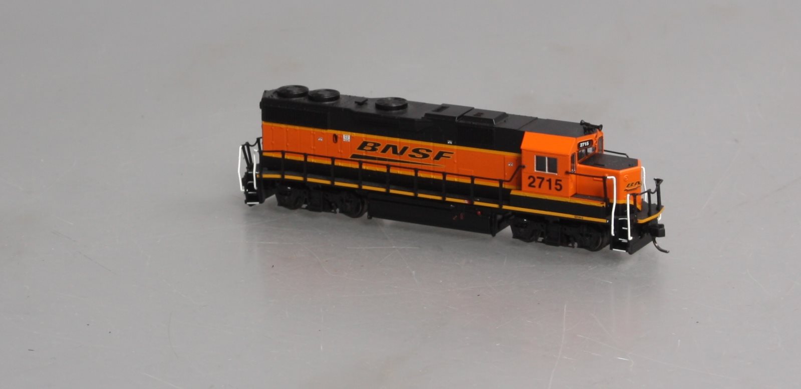 Atlas 40004786 N Burlington Northern Santa Fe GP39-2 Diesel Locomotive #2715