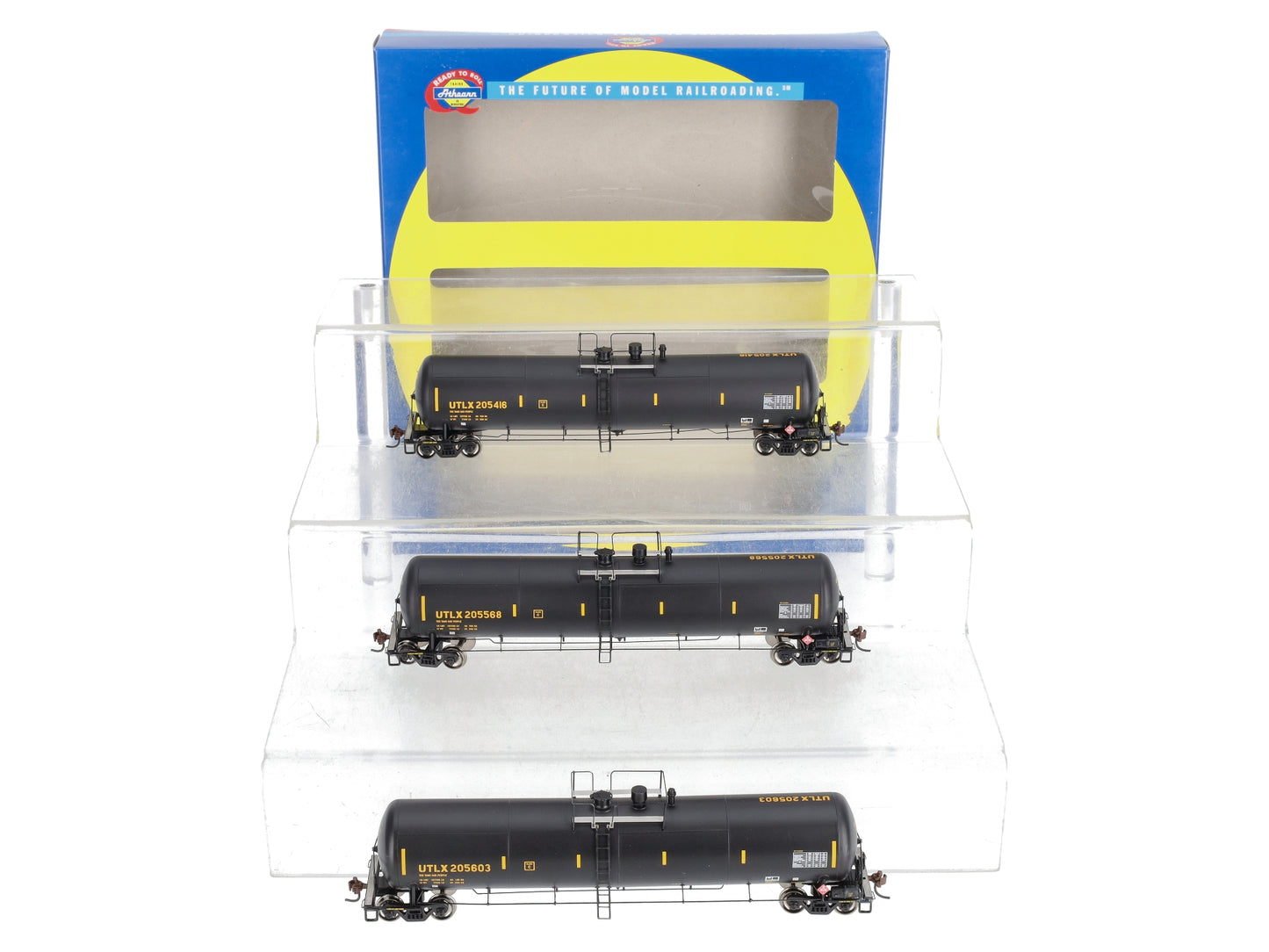 Athearn 97610 HO Scale UTLX 30,000-Gallon Ethanol Tank Car Pack of 3 LN/Box