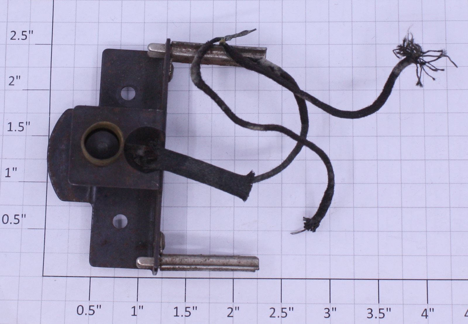 Lionel 1684-9 Front Truck Bracket Assembly & Light Socket