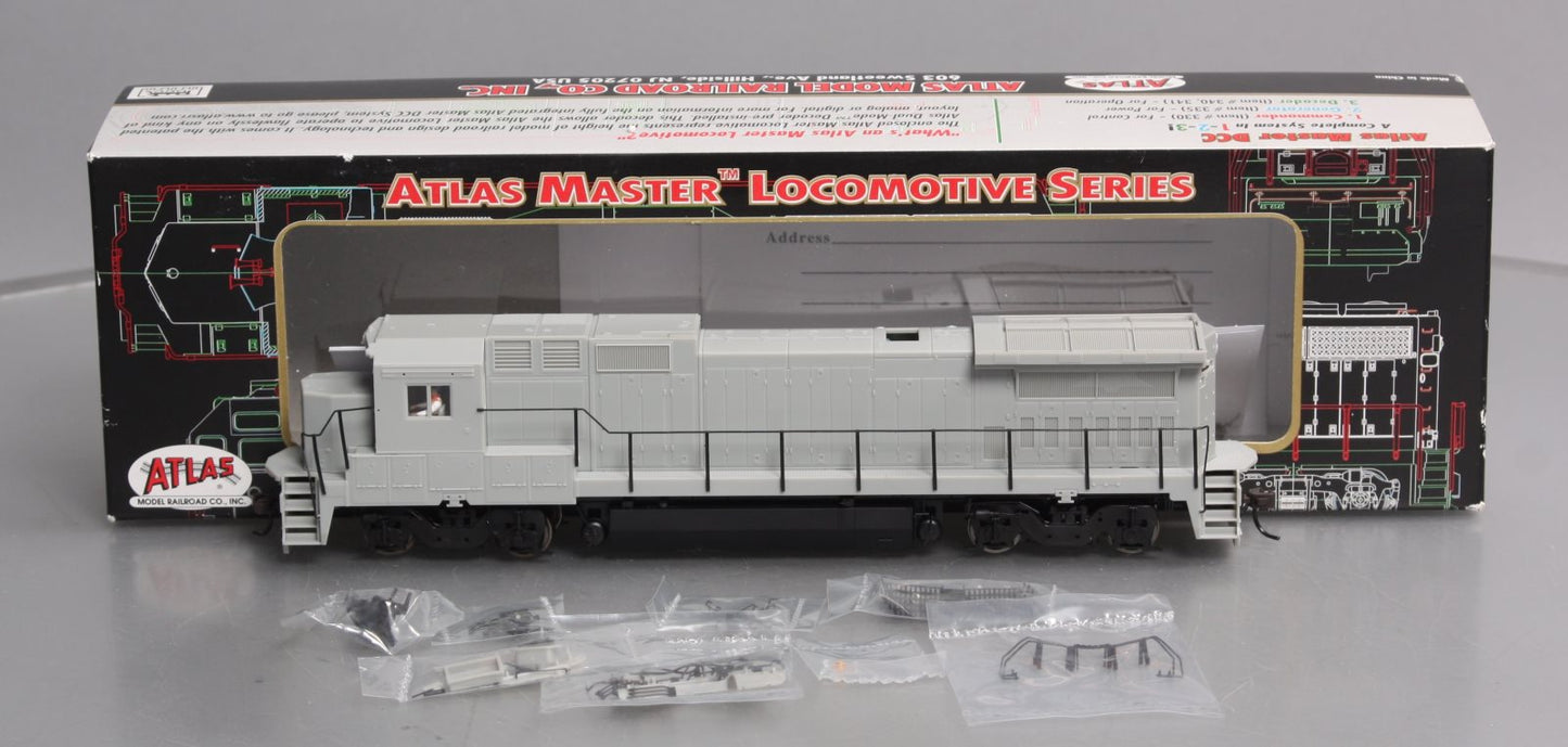 Atlas 9000 HO Undecorated GE Dash 8-40B Powered Diesel w/DCC Decoder
