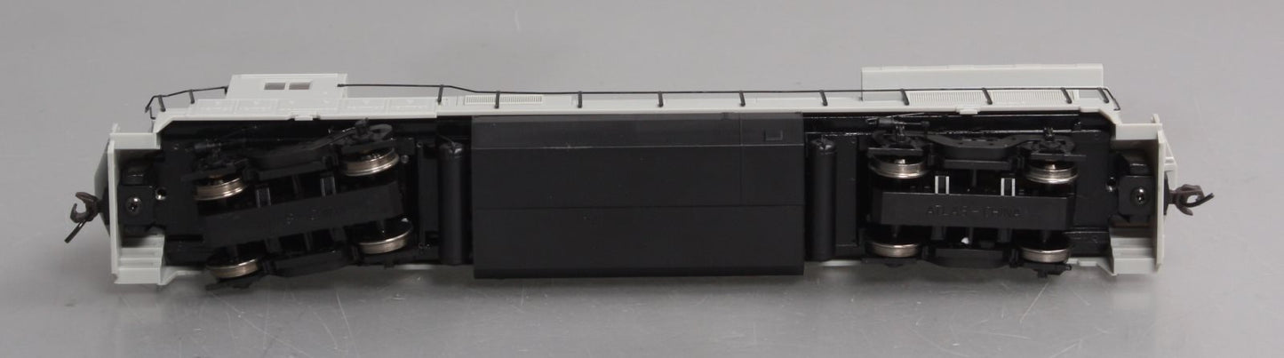 Atlas 9000 HO Undecorated GE Dash 8-40B Powered Diesel w/DCC Decoder