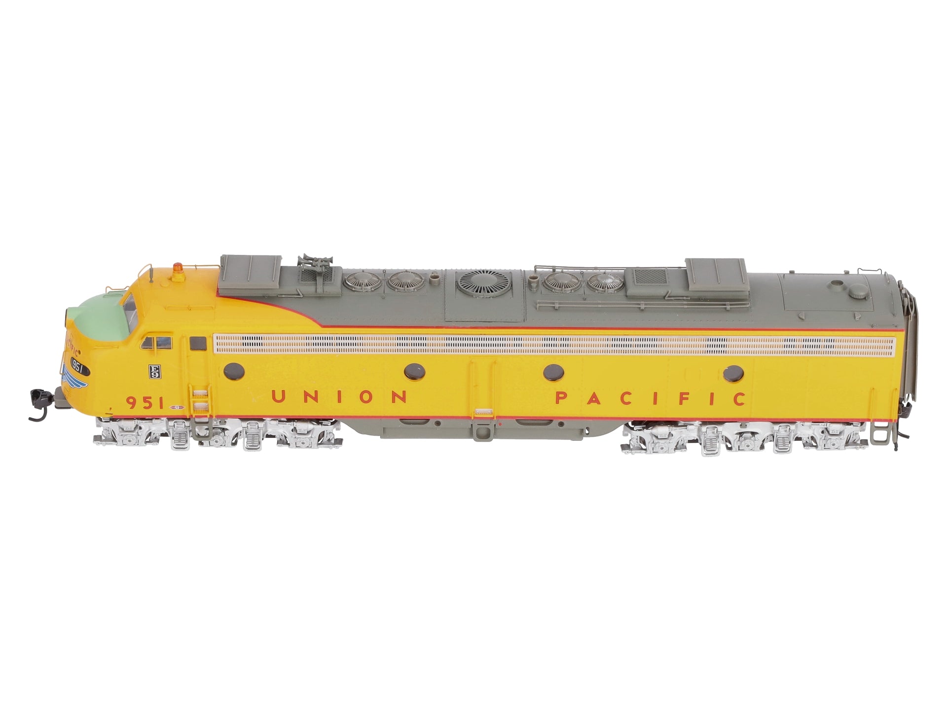 Walthers 920-41385 HO Union Pacific EMD E9AM Locomotive #951