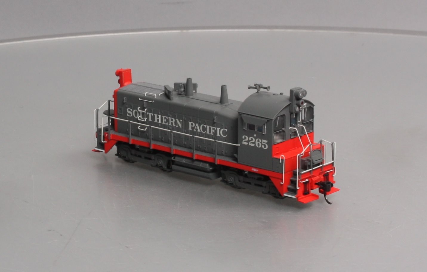 Walthers 920-41513 HO SP EMD SW1200 Diesel Loco - LokSound 5 Sound & DCC #2265