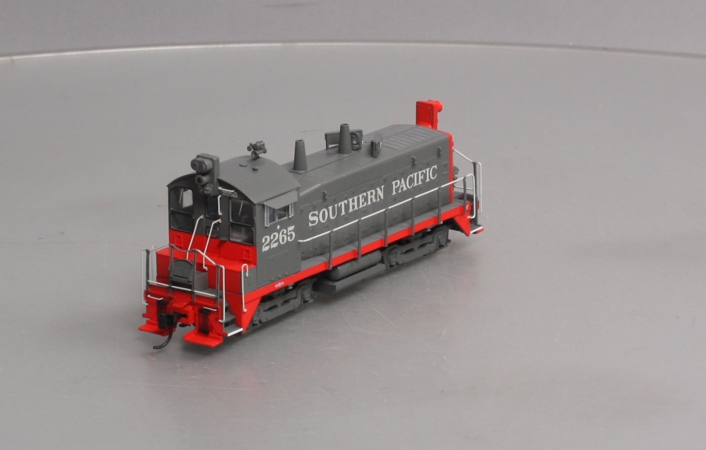 Walthers 920-41513 HO SP EMD SW1200 Diesel Loco - LokSound 5 Sound & DCC #2265