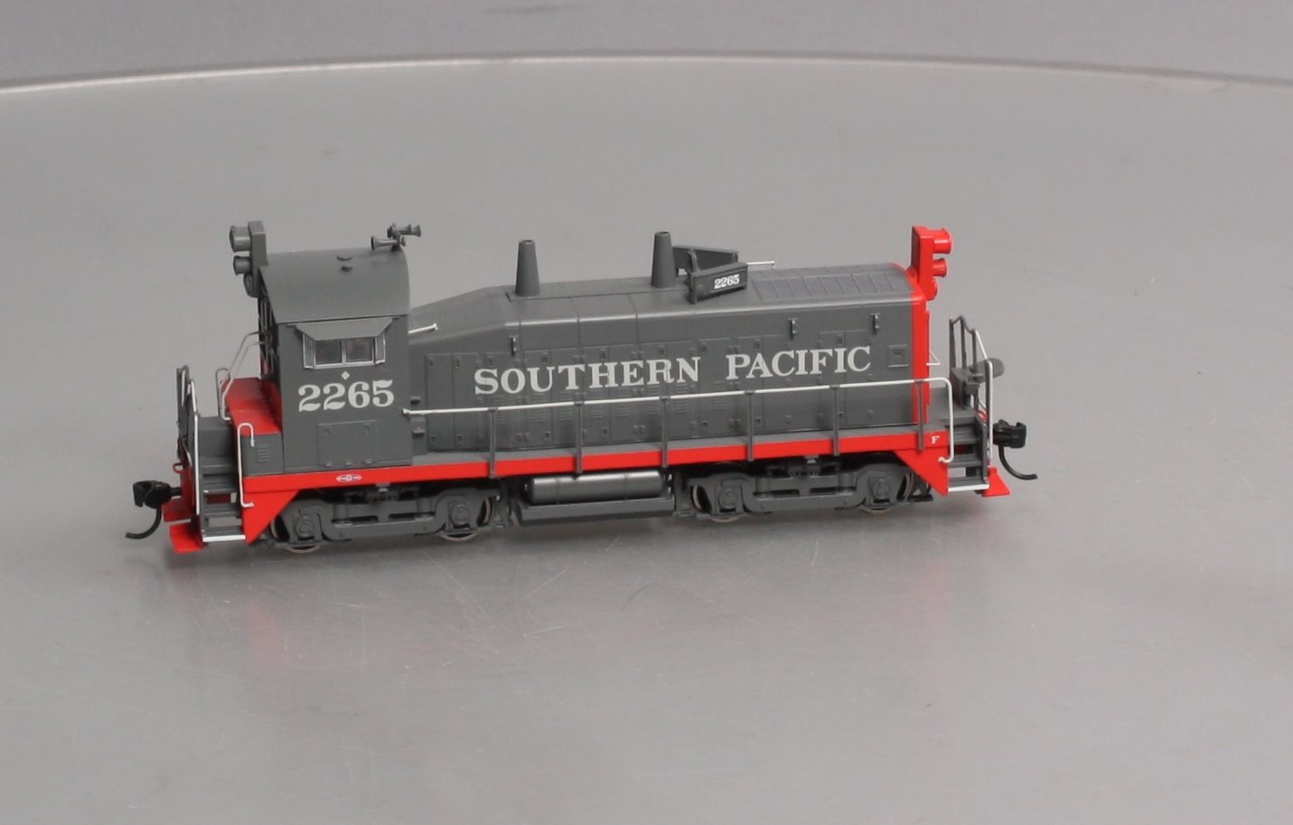 Walthers 920-41513 HO SP EMD SW1200 Diesel Loco - LokSound 5 Sound & DCC #2265