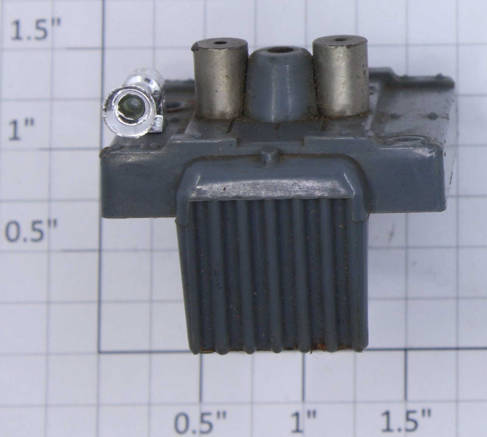 Lionel 69-12X Gray Maintenance Car Brush Plate Assembly with Horn