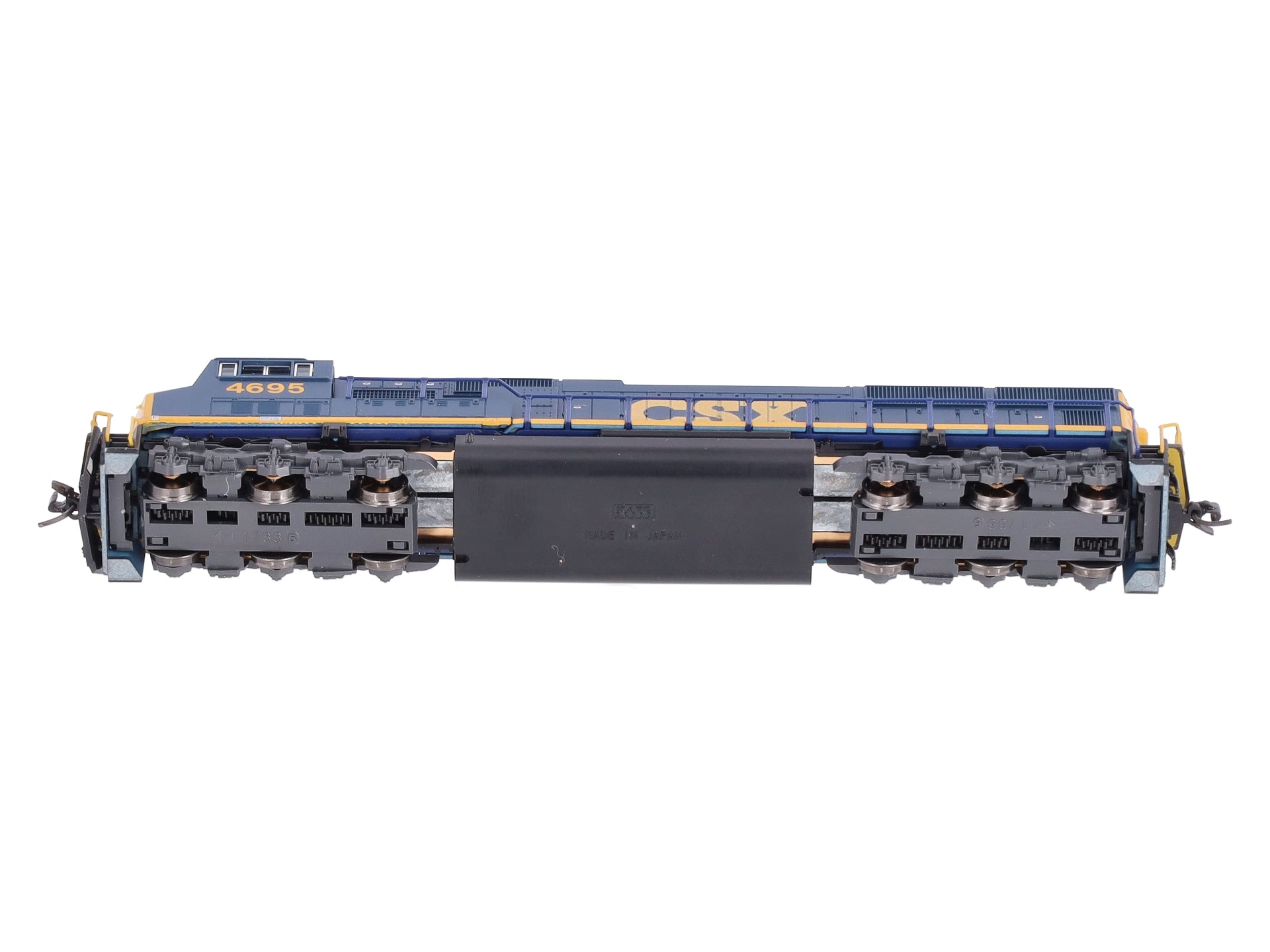 Kato 176-7610 N CSX EMD SD70M Flat Radiator Diesel Locomotive #4695
