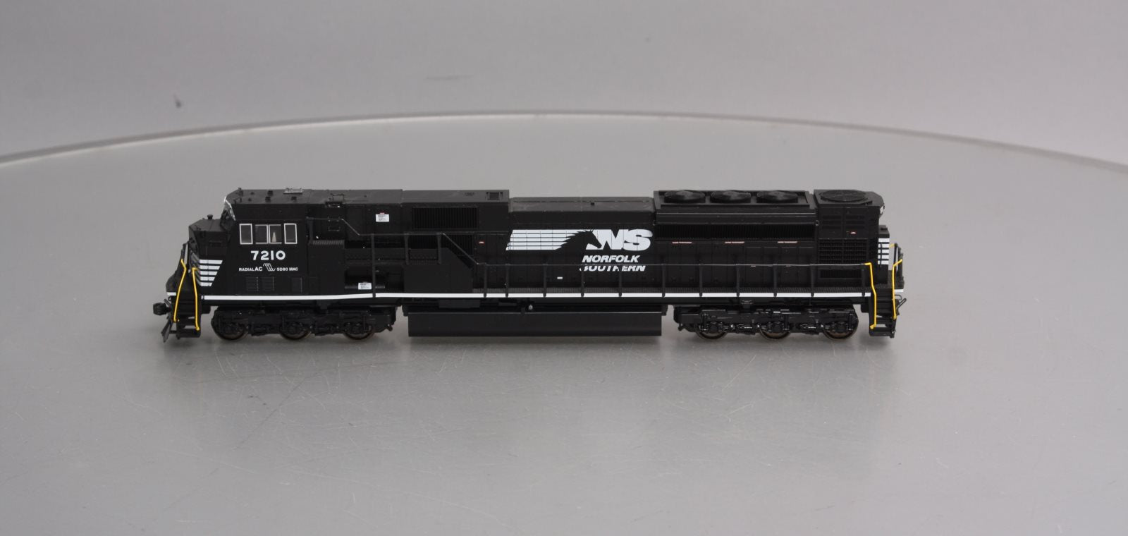 Kato 37-6374 HO Norfolk Southern SD80MAC Locomotive #7210 DC DCC Ready