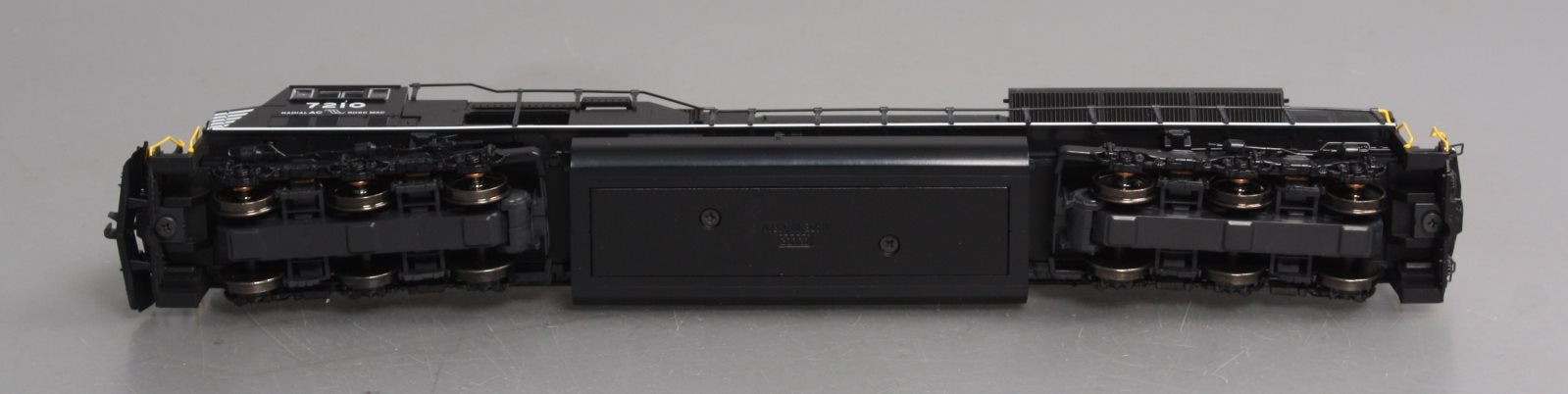 Kato 37-6374 HO Norfolk Southern SD80MAC Locomotive #7210 DC DCC Ready