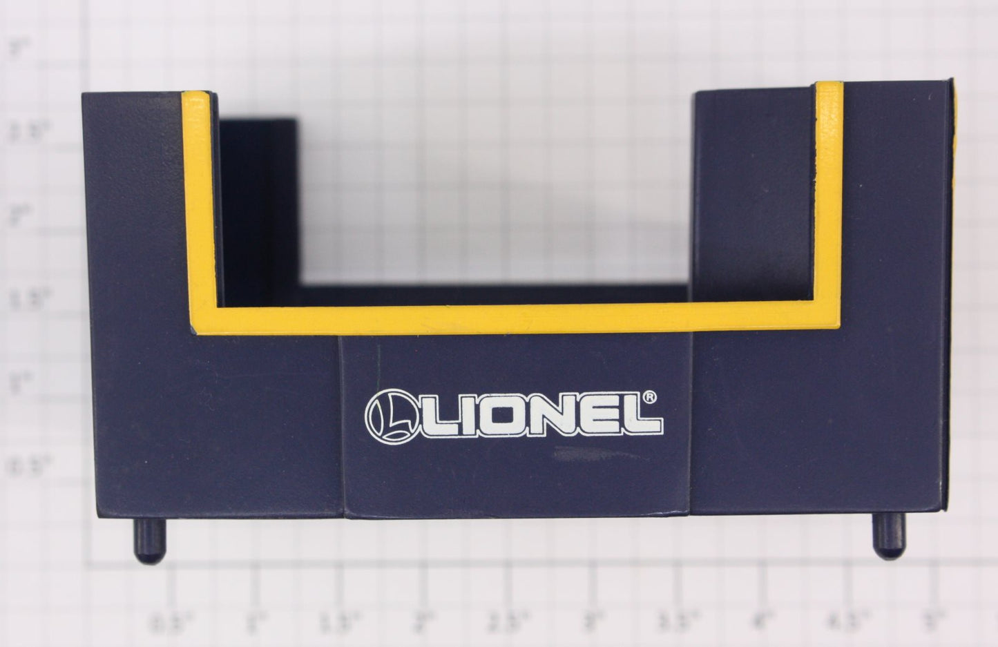 Lionel 12835-17 Navy Blue Fueling Station Building with Yellow Trim