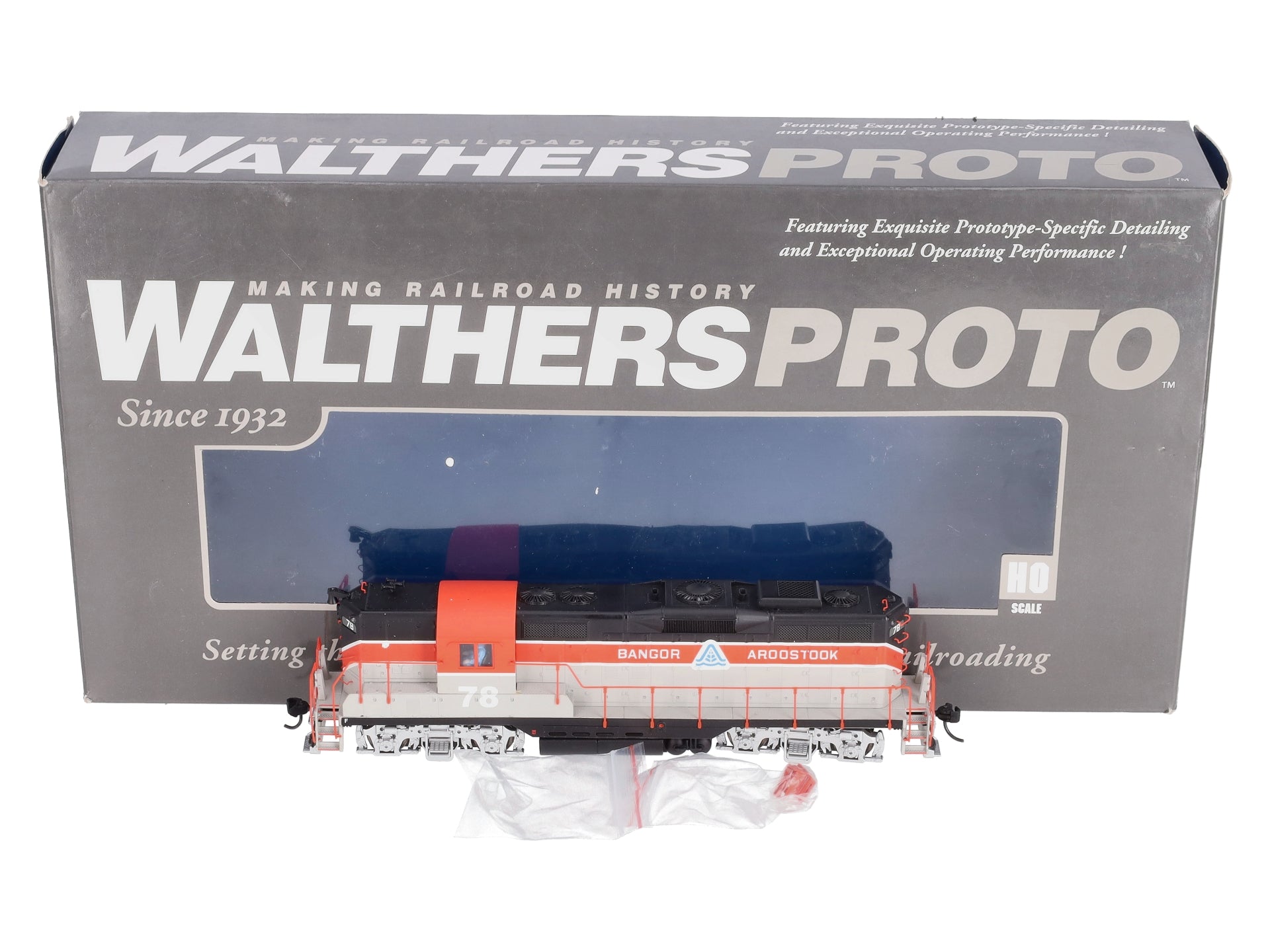 Walthers 920-40873 HO Bangoor & Aroostook GP9 with Standard DCC #78