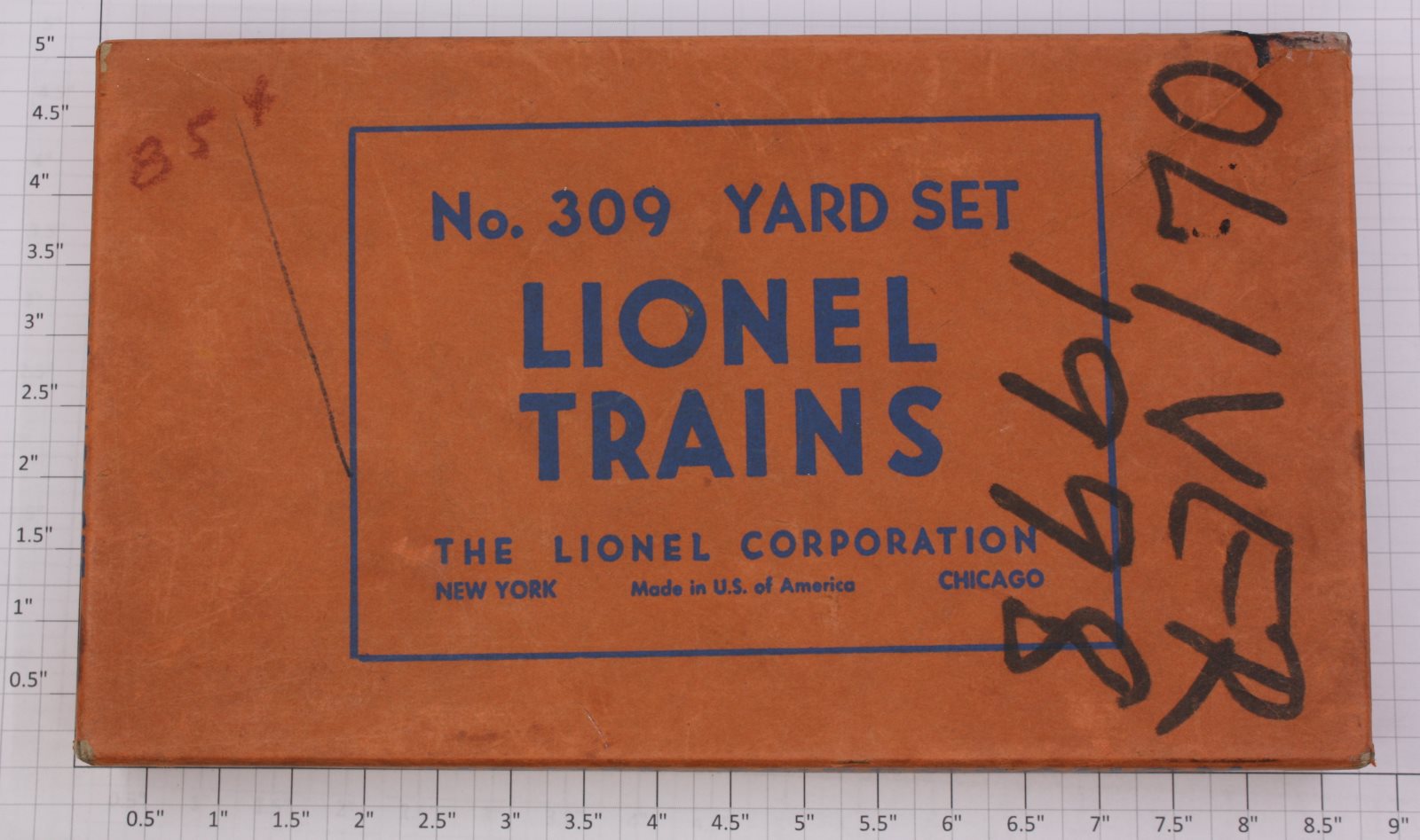 Lionel 309 8-Piece Yard Sign Set in Seperate Sale Box