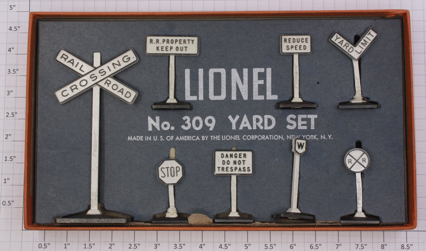 Lionel 309 8-Piece Yard Sign Set in Seperate Sale Box