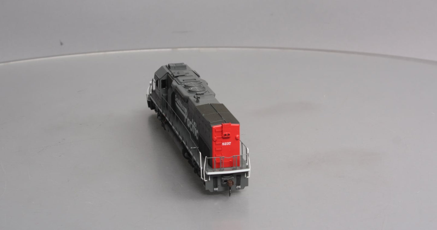 Athearn 73152 HO Southern Pacific SD40T-2 Diesel Locomotive w/DCC & Sound #8237