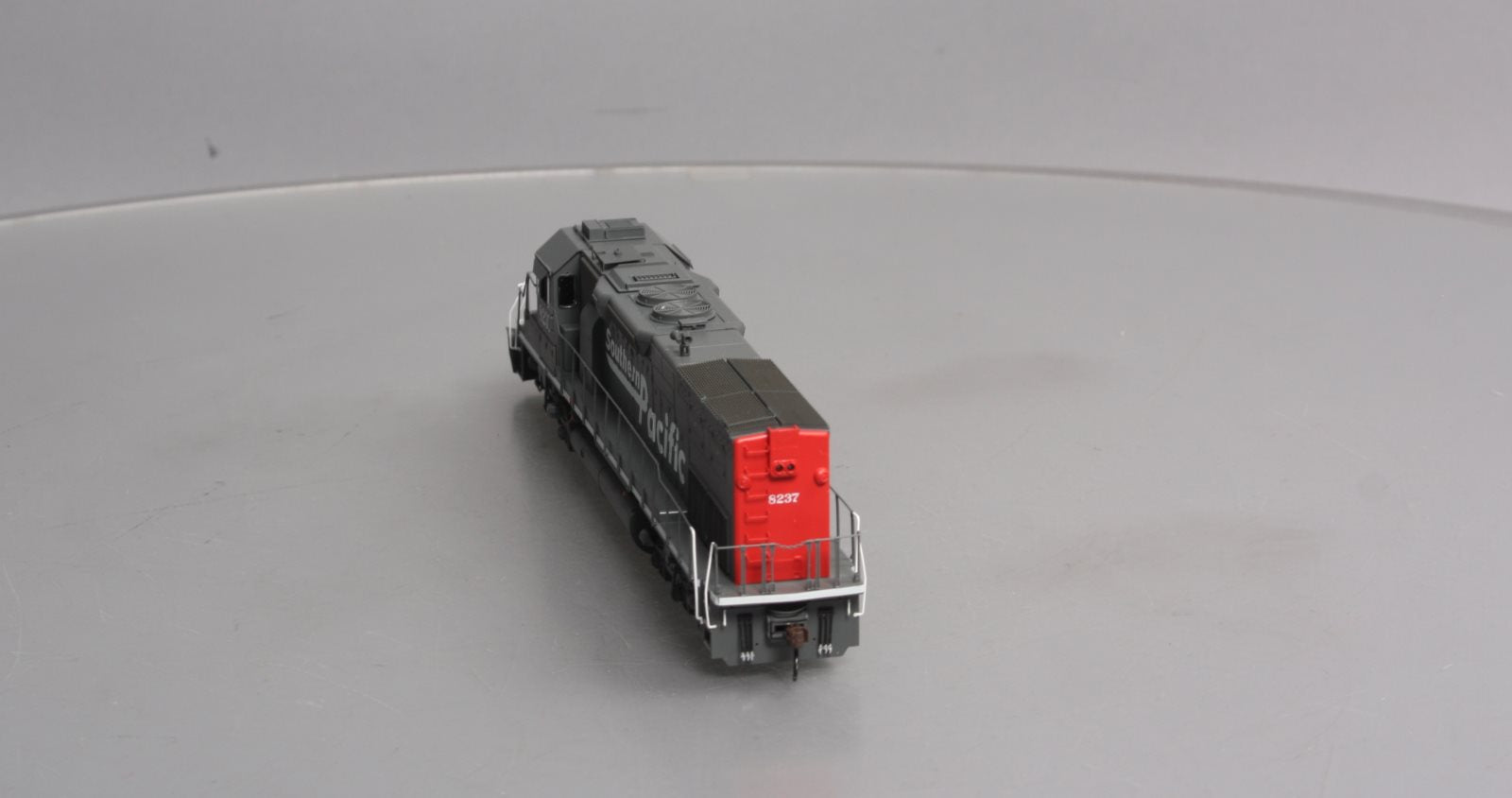 Athearn 73152 HO Southern Pacific SD40T-2 Diesel Locomotive w/DCC & Sound #8237