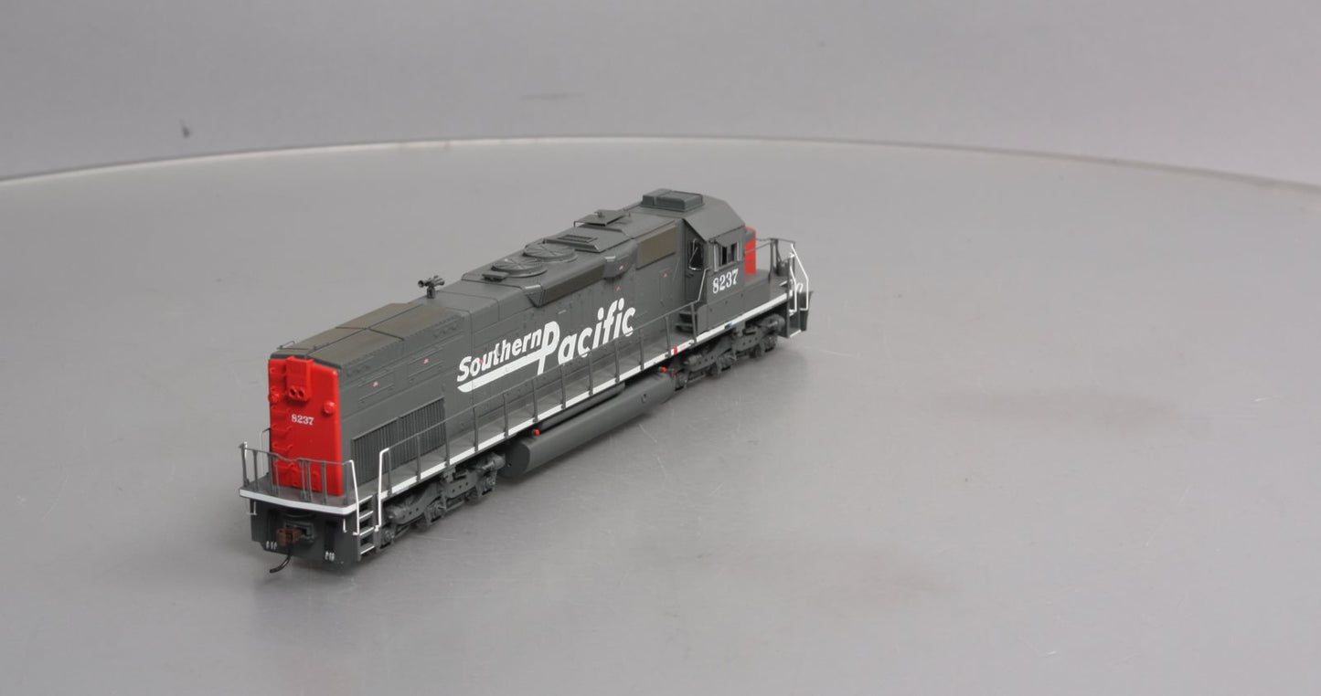Athearn 73152 HO Southern Pacific SD40T-2 Diesel Locomotive w/DCC & Sound #8237