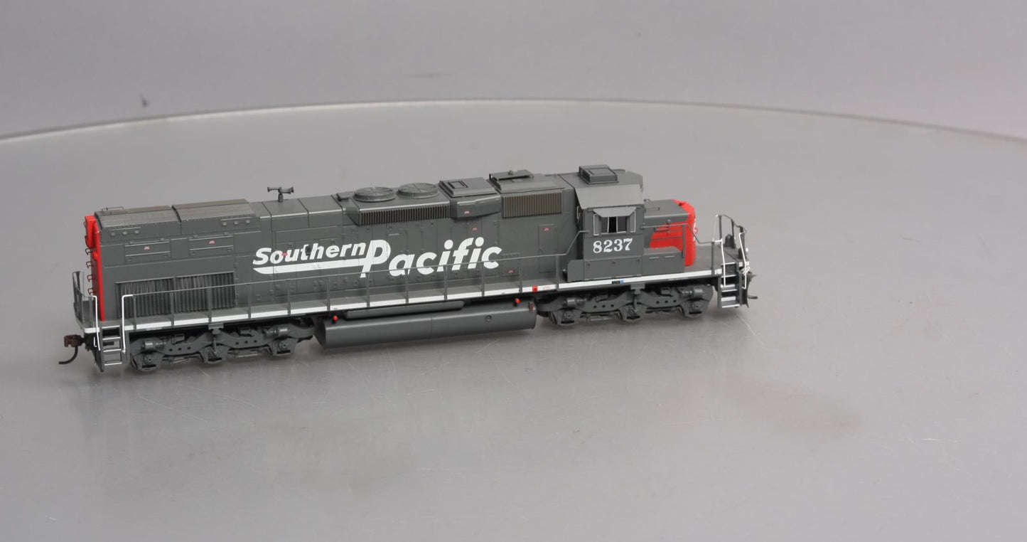 Athearn 73152 HO Southern Pacific SD40T-2 Diesel Locomotive w/DCC & Sound #8237