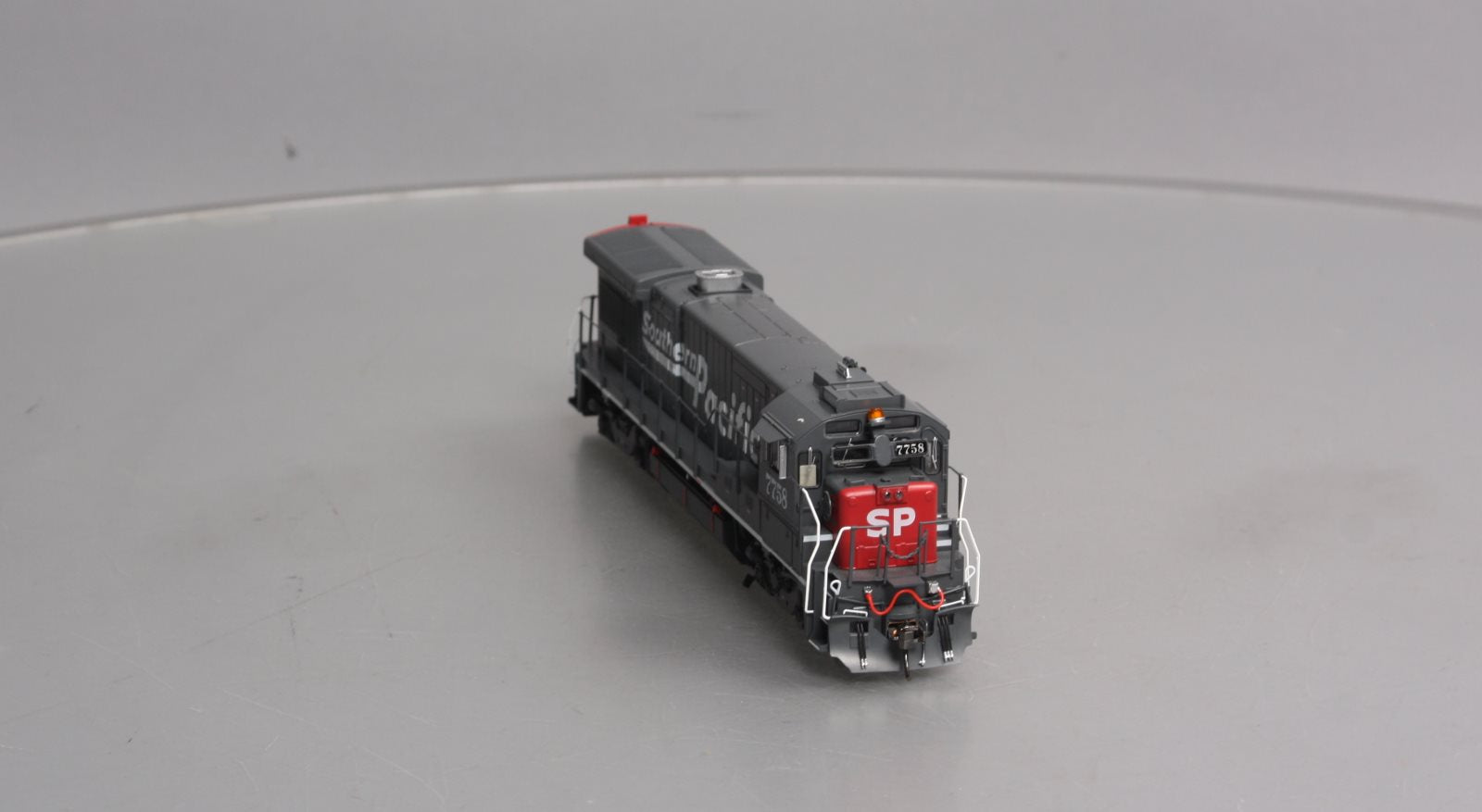 Rapido Trains 018567 HO Southern Pacific B36-7 Diesel with Sound #7758