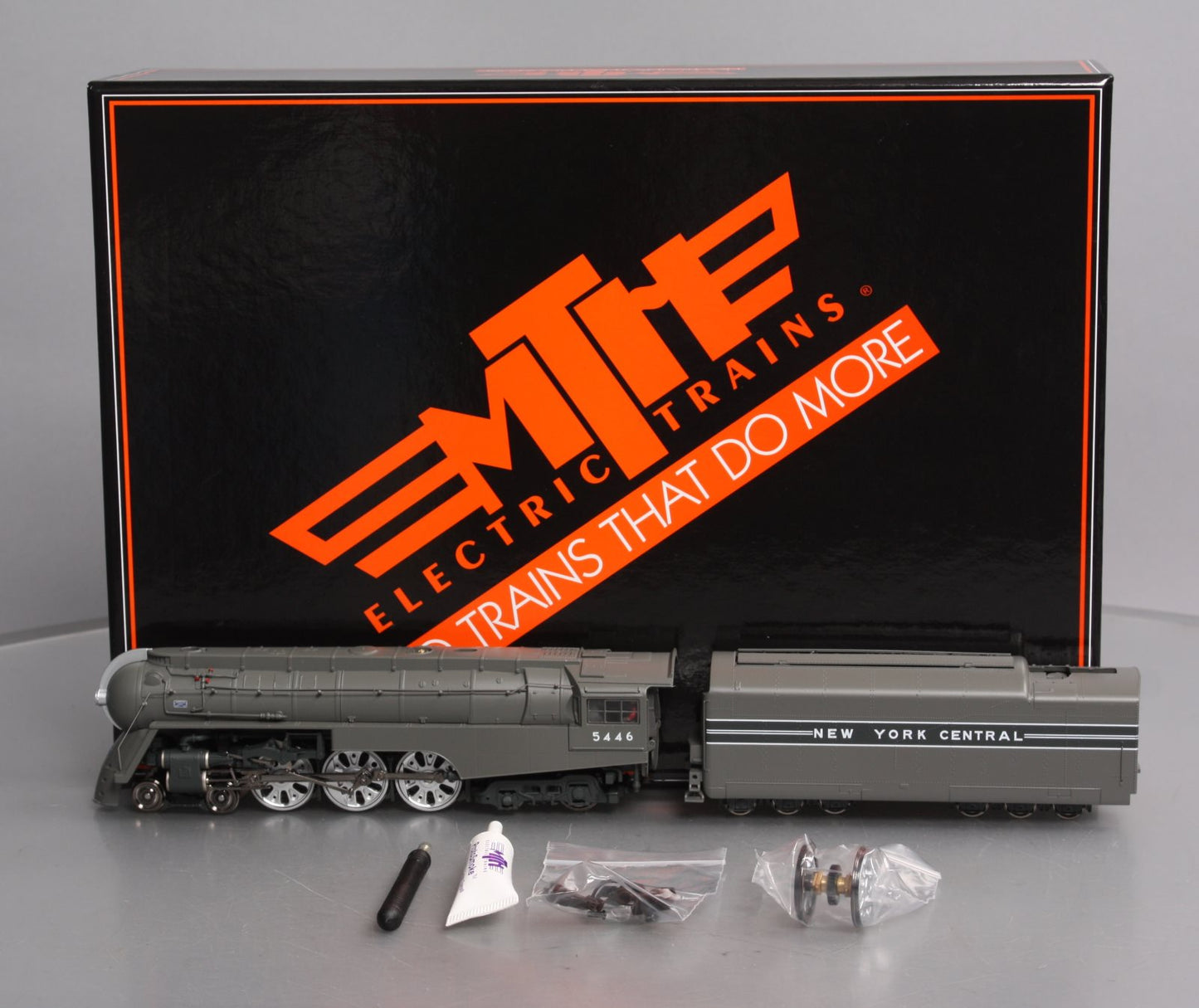 MTH 80-3168-1 HO Scale New York Central 4-6-4 Dreyfus Hudson #5446 w/PS 3.0