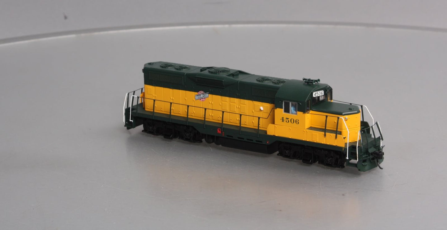 Walthers 910-20406 HO Chicago & North Western EMD GP9 Phase II Diesel Loco #4506