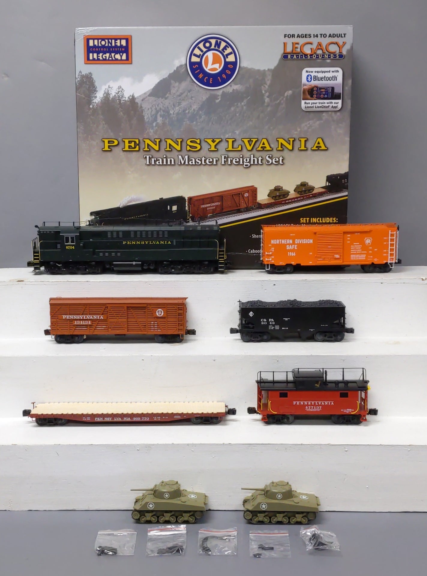 Lionel 2022100 Pennsylvania Train Master O Gauge Diesel Freight Train Set