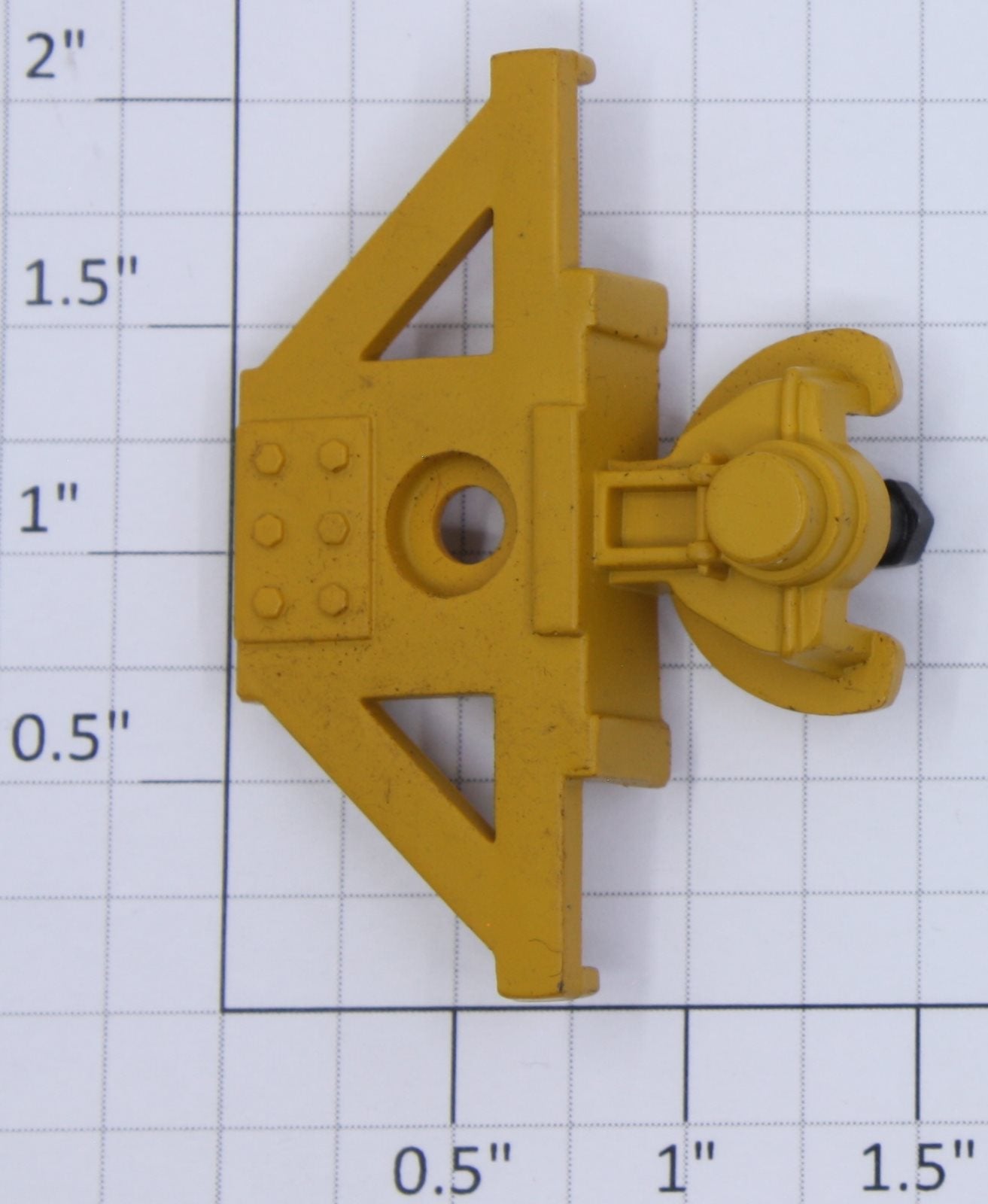 Lionel 16322-25 Light Yellow LTI TTUX Female Articulated Coupler with Bolt