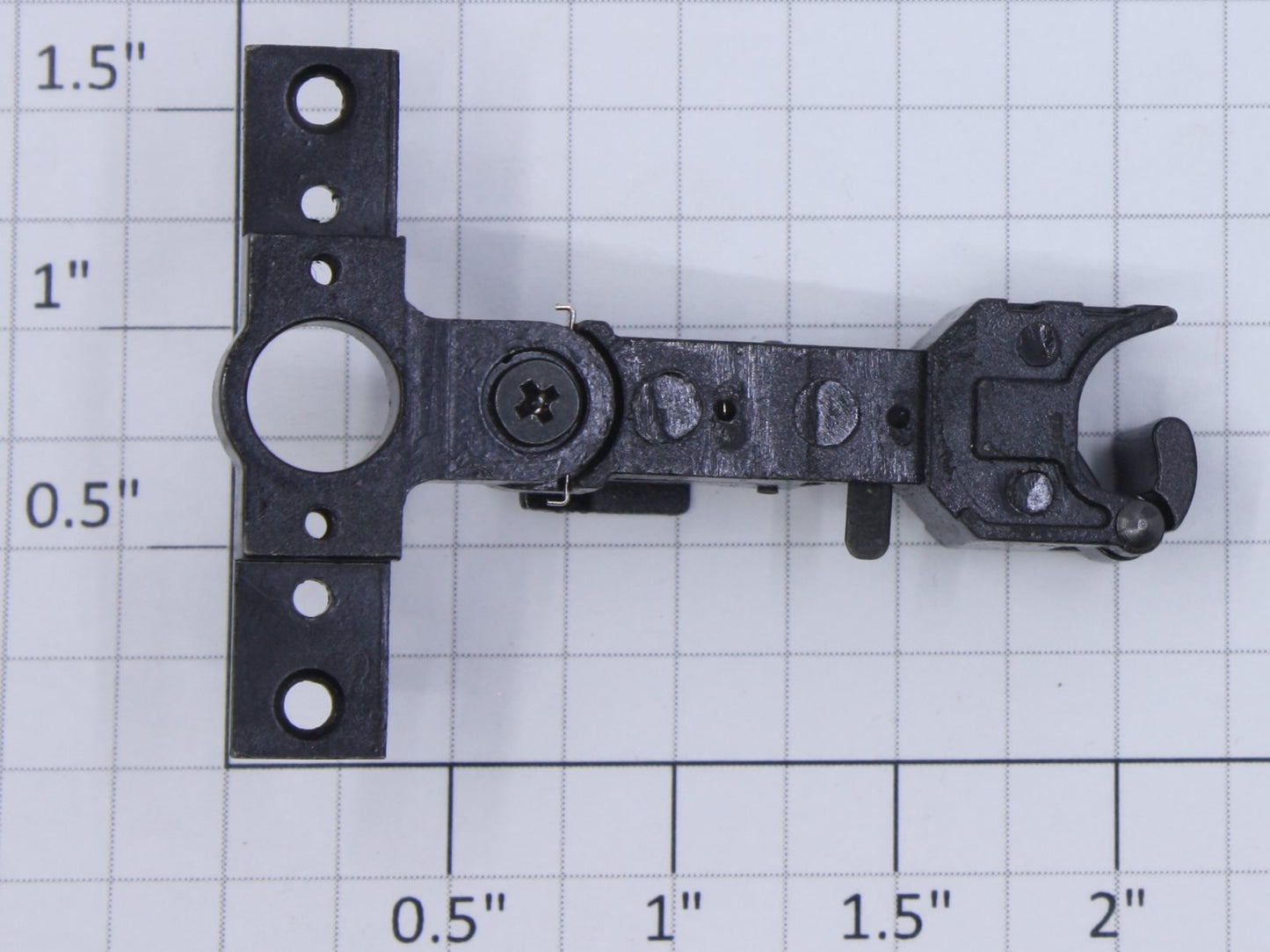 Atlas 66042 O Gauge 3-Rail Operating Coupler Bolster with Medium Shank