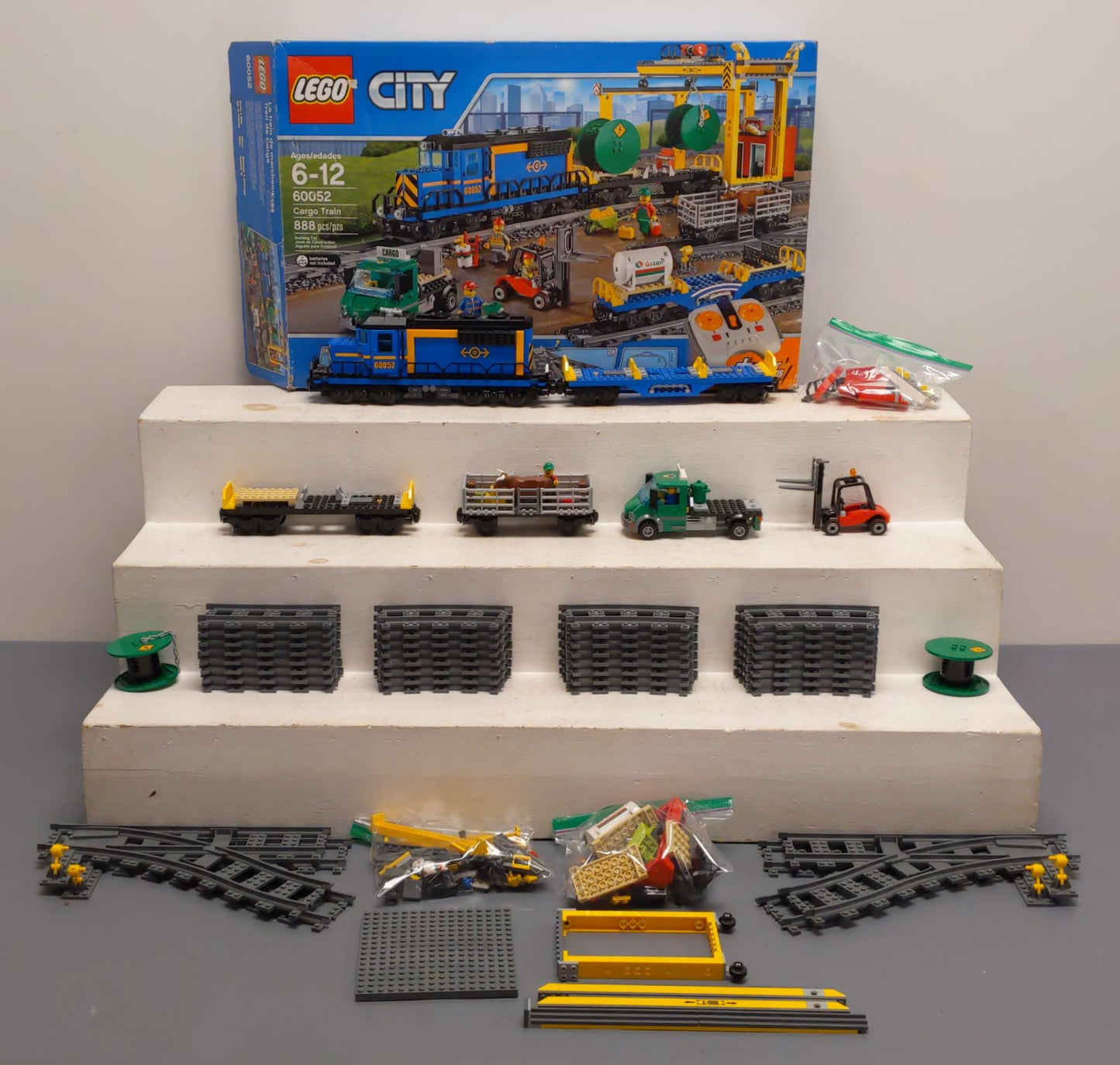 LEGO 60052 City Cargo Train [888 Pieces] EX/Box