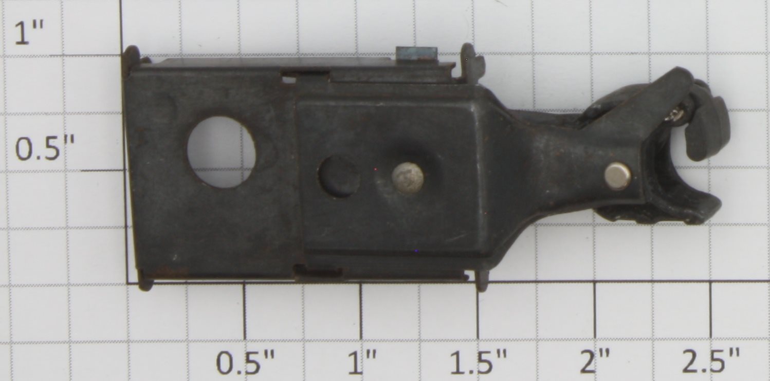 Lionel 480-25 Base Plate with Operating Coupler and Tab