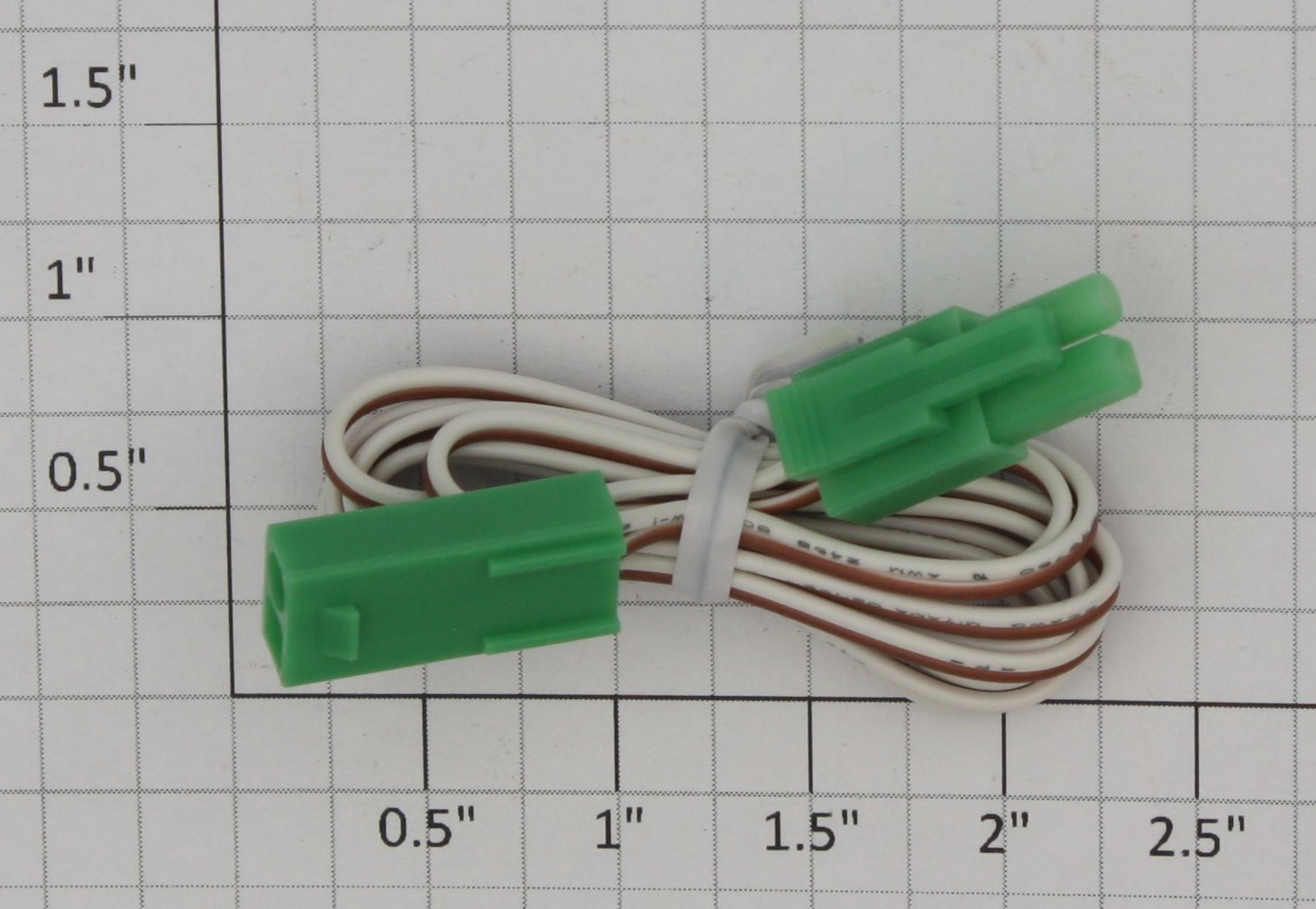 Lionel 0610-1 3' 2 Conductor Wire Extension with Polarized Connectors