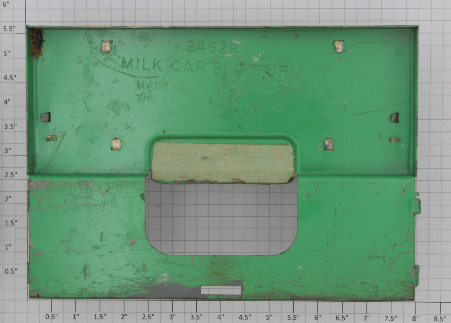 Lionel 3462PX Milk Car Platform Complete with Shelf Painted
