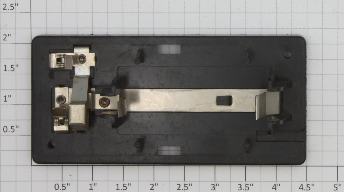 Lionel 147-100 O Gauge Silver Button D Cell Whistle Switch Controller Base