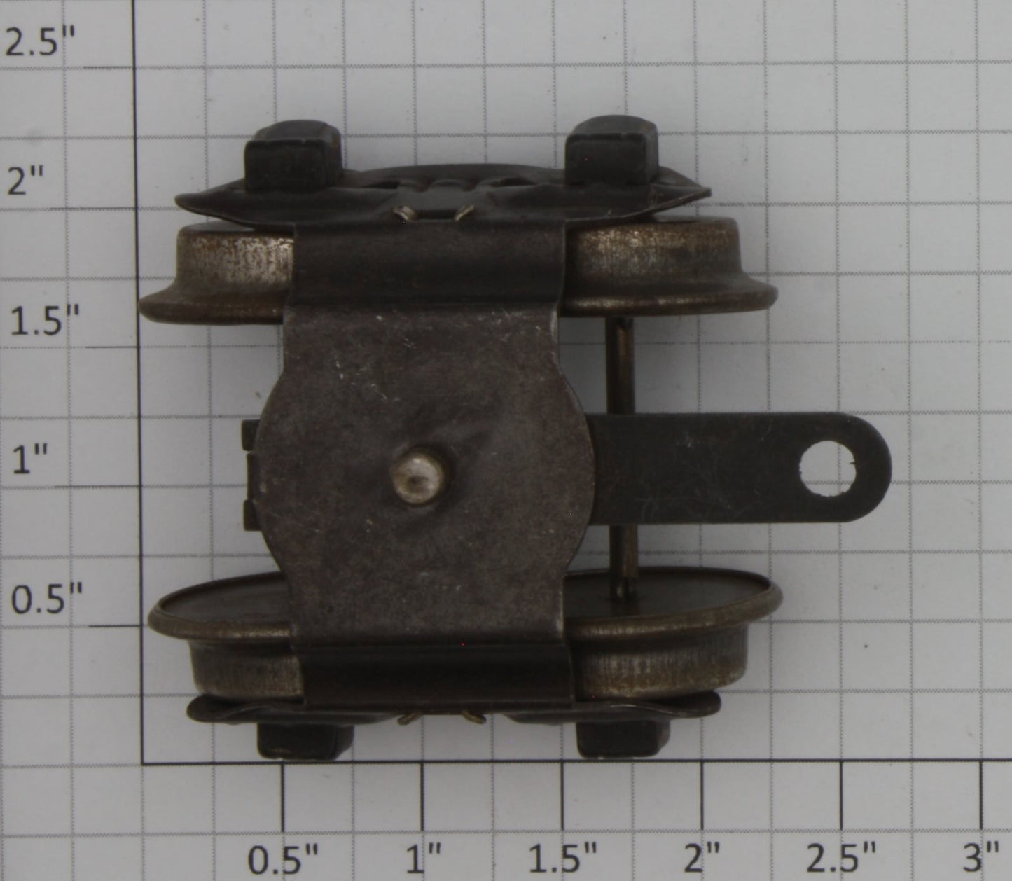 Lionel 600T-2 Tinplate 4-Wheel Truck w/ Coupler Arm - No Washer