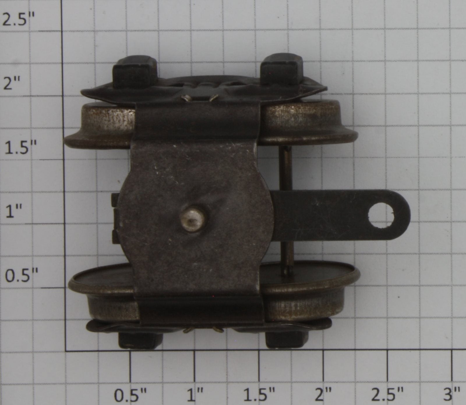 Lionel 600T-2 Tinplate 4-Wheel Truck w/ Coupler Arm - No Washer