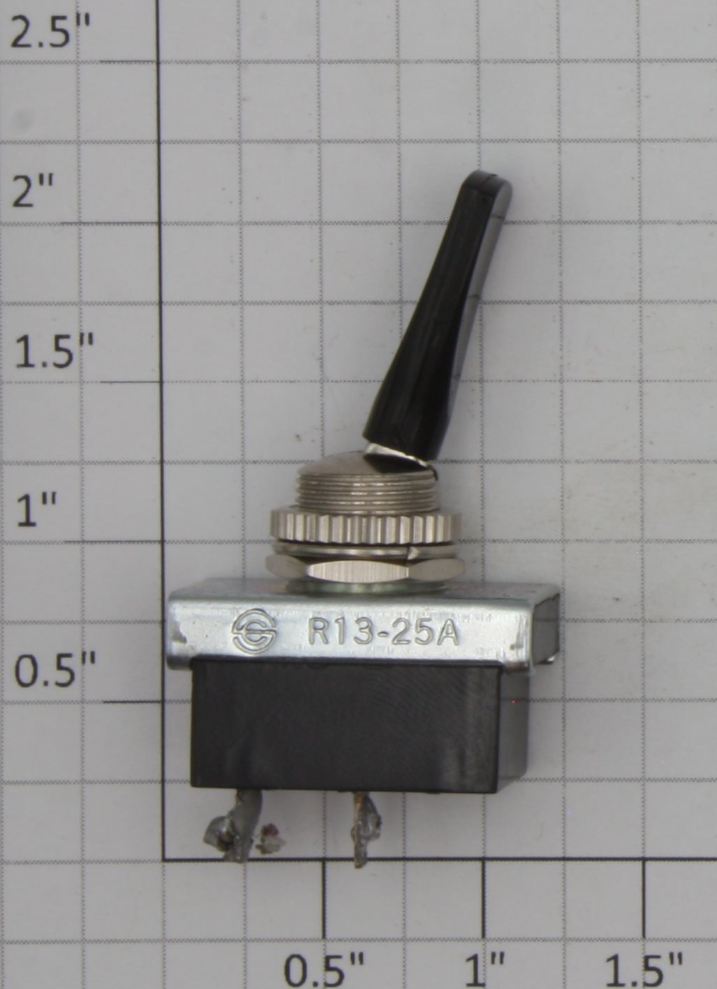 Radio Shack 275-651 SPST Black Duckbill On/Off Toggle Switch 125VAC @ 10A