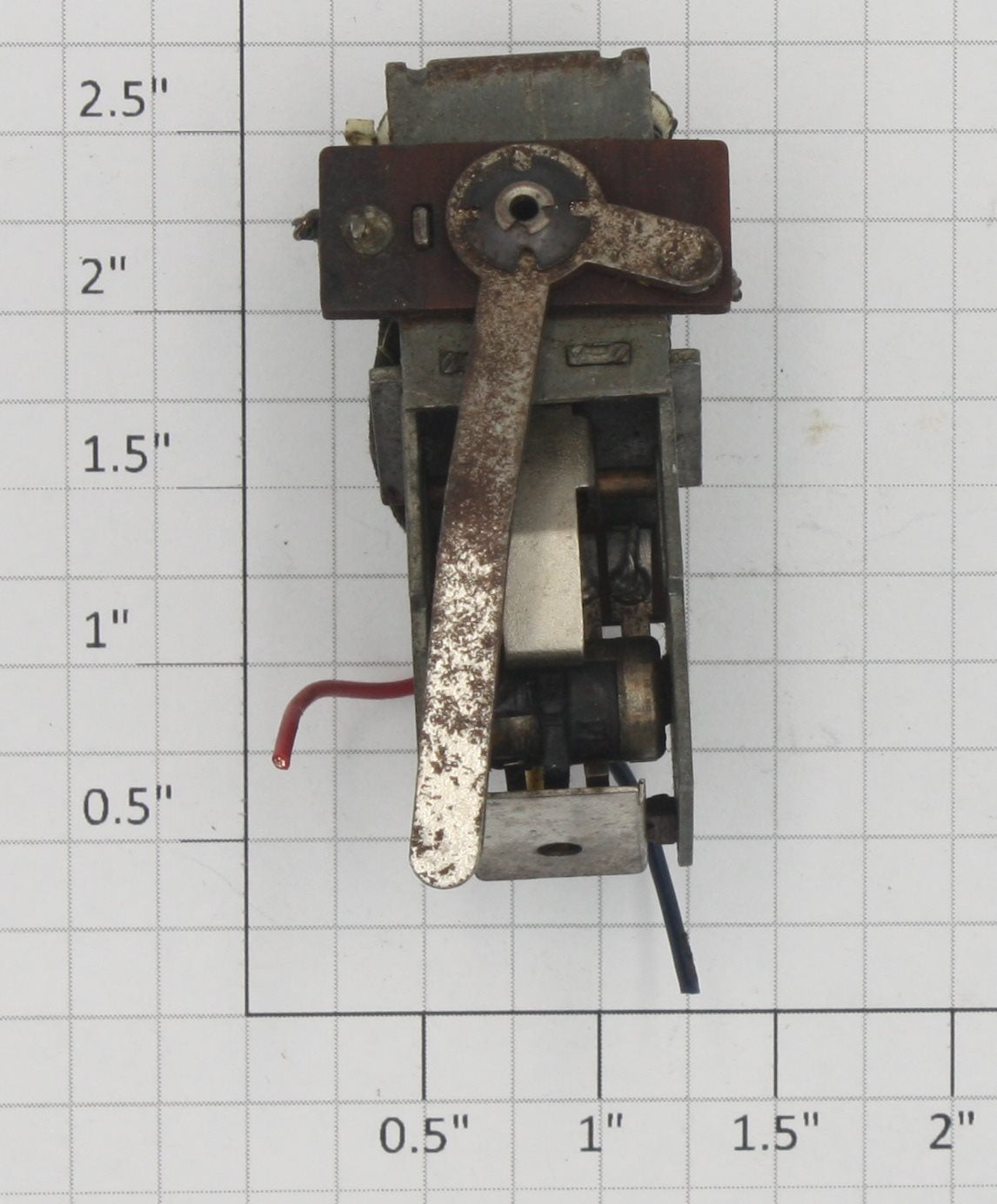Lionel 100-15 3 Position E-Unit with Long Arm Bent Down