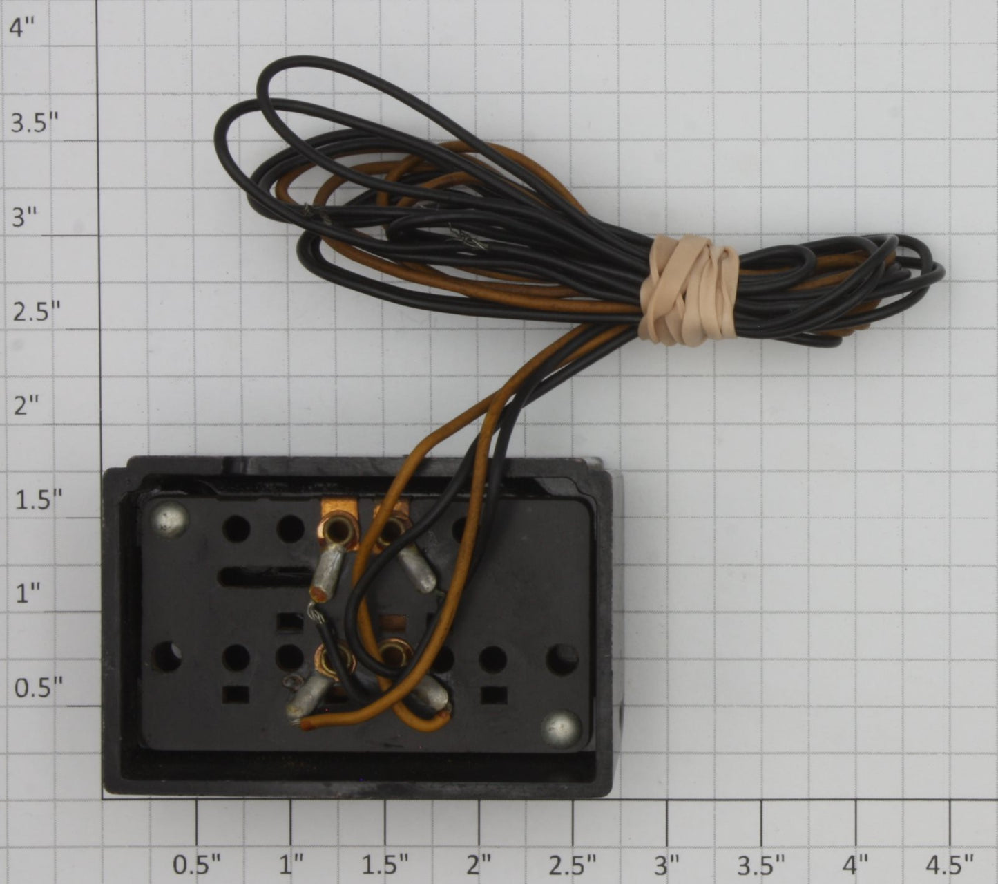 American Flyer 2450-714 Black "Log Unloading Car" Control Button Wired